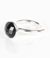 Fingerring i Sterling sølv med sort Onyx